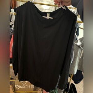 Lululemon back in action long sleeve